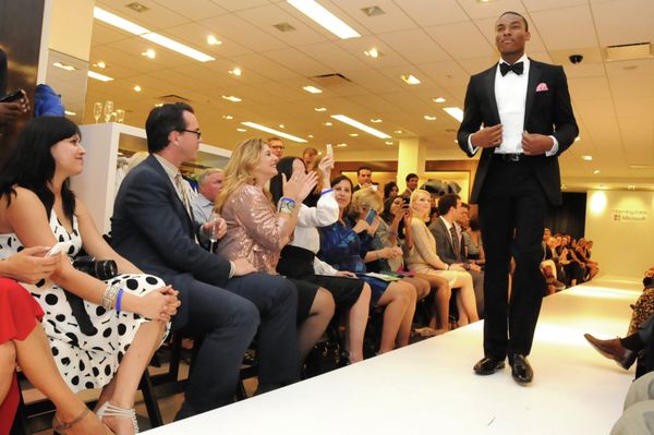 The hottest “nerds” in the Washington area put their calculators away to strut their stuff on the catwalk as models in Microsoft’s third annual “Geek 2 Chic” fashion show held at Bloomingdale’s - Sputnik International