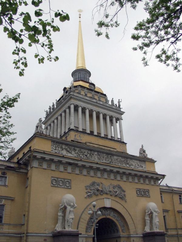 St. Petersburg’s Admiralty building St. Petersburg’s Admiralty building - Sputnik International