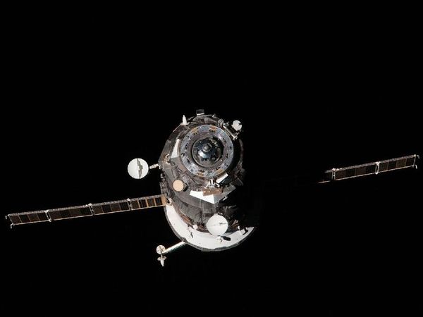 Progress M-21M space freighter - Sputnik International