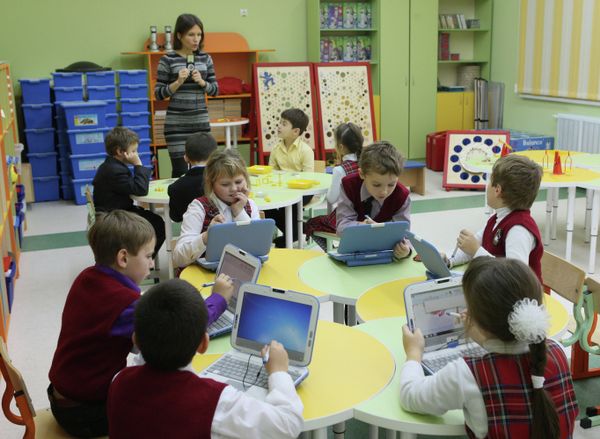 School Uniform Law Won't Specify Design - Lawmaker - Sputnik International