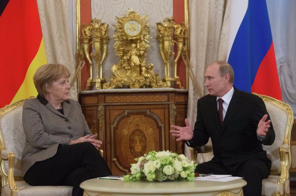 Angela Merkel and Vladimir Putin  - Sputnik International