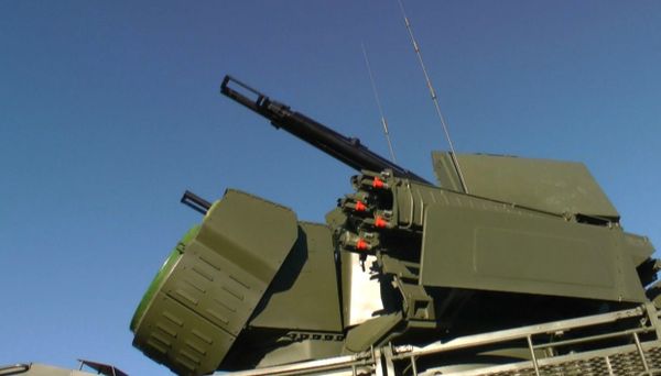 Division of Pantsir-S air-defense complexes repels a night air raid - Sputnik International