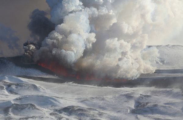Volcanic Eruption on Kamchatka Peninsula Volcanic Eruption on Kamchatka Peninsula - Sputnik International