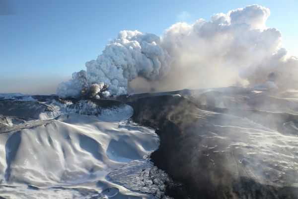 Volcanic Eruption on Kamchatka Peninsula Volcanic Eruption on Kamchatka Peninsula - Sputnik International