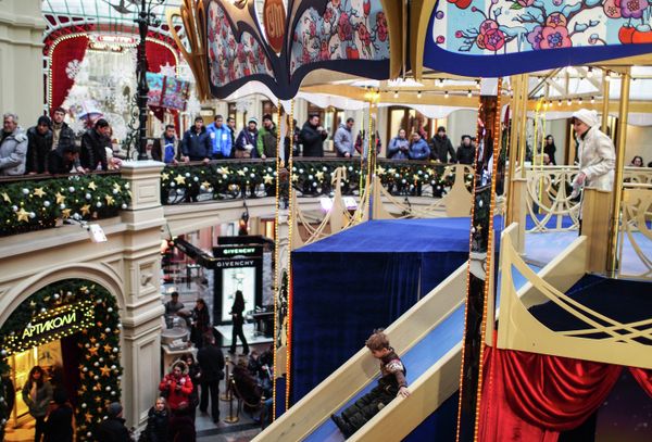 Moscow’s GUM Decked out for New Year’s - Sputnik International