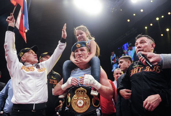 Lebedev Defends Title with Silgado KO Lebedev Defends Title with Silgado KO - Sputnik International