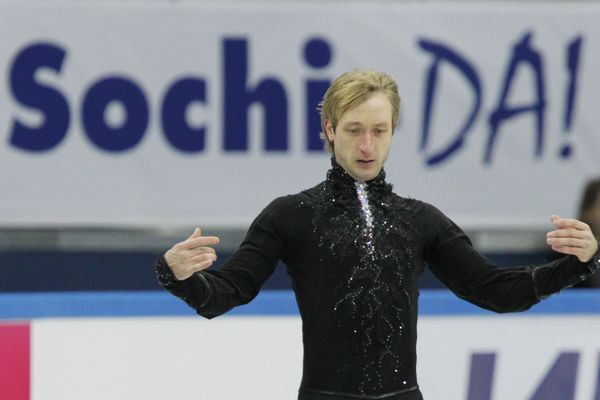 Injured Plushenko Skates to 10th Russian Title Injured Plushenko Skates to 10th Russian Title - Sputnik International