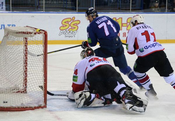 Malkin Hat-Trick Stalls Traktor in KHL         - Sputnik International