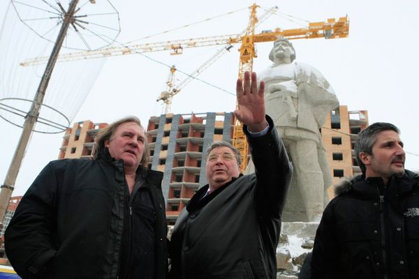 French Icon Gerard Depardieu Receives Russian Passport, Visits Mordovia - Sputnik International