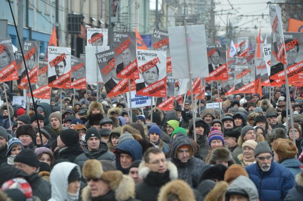 Thousands Gather in Downtown Moscow to Protest US Adoptions Ban - Sputnik International