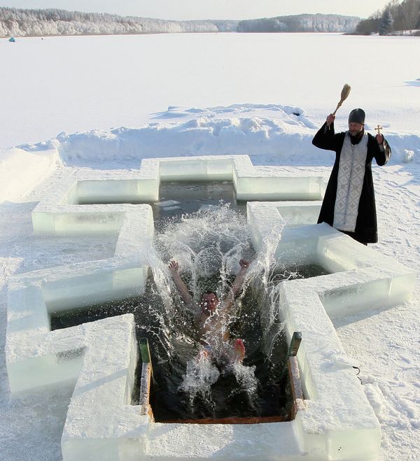 Drunk Muscovites to Be Banned from Epiphany Bathing Sites - Sputnik International