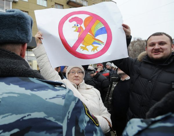 Gay Activists Beaten During Picket in Southeast Russia - Sputnik International