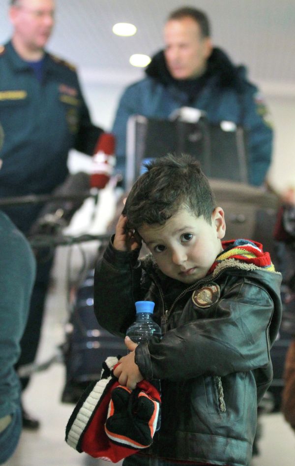 Russia Evacuates its Nationals from Syria - Sputnik International