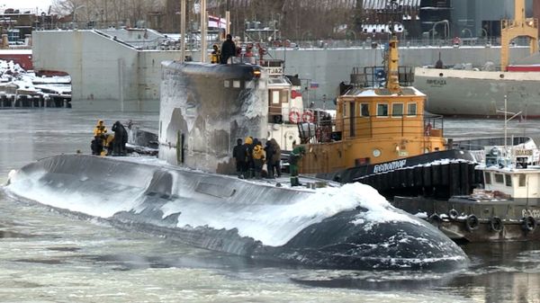 Russia Hands Over Refitted Indian Sub - Sputnik International