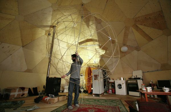Novosibirsk Artist Builds Dome House - Sputnik International