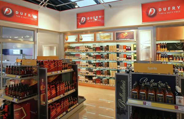 Russia Mulls Ban on Duty-Free Alcohol on Planes - Sputnik International