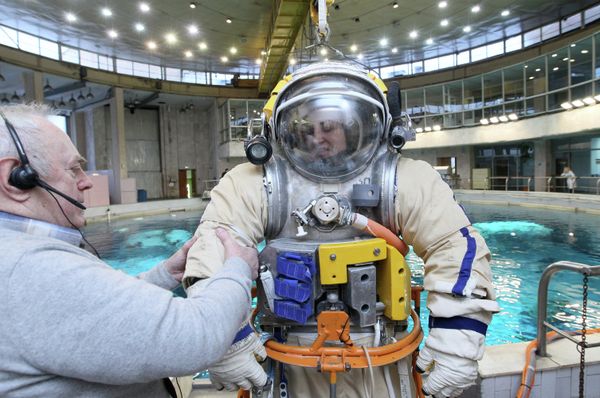 Astronauts Train at the Star City’s Hydro Laboratory - Sputnik International