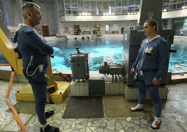 Astronauts Train at the Star City’s Hydro Laboratory - Sputnik International