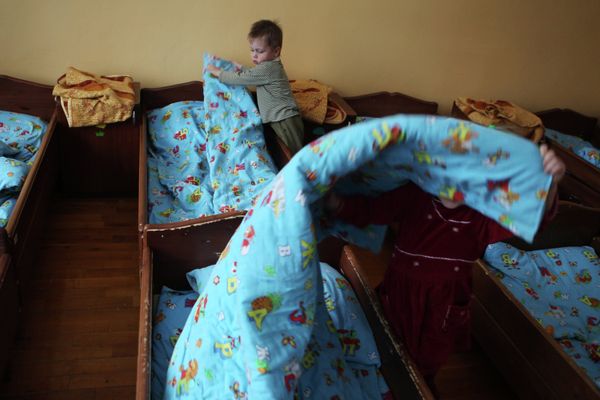 Russia to Create Single System Monitoring Orphans’ Health - Sputnik International