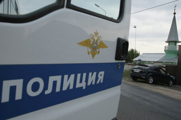 Russian Cop Attacked by 20-25 People to Undergo Brain Surgery - Sputnik International