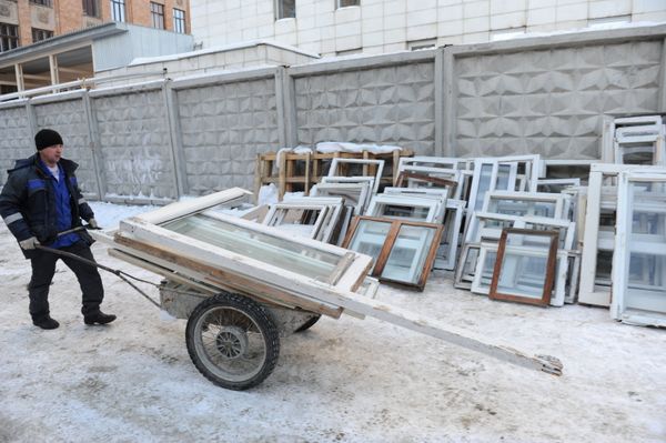 Chelyabinsk in the Wake of the Meteorite Strikes - Sputnik International