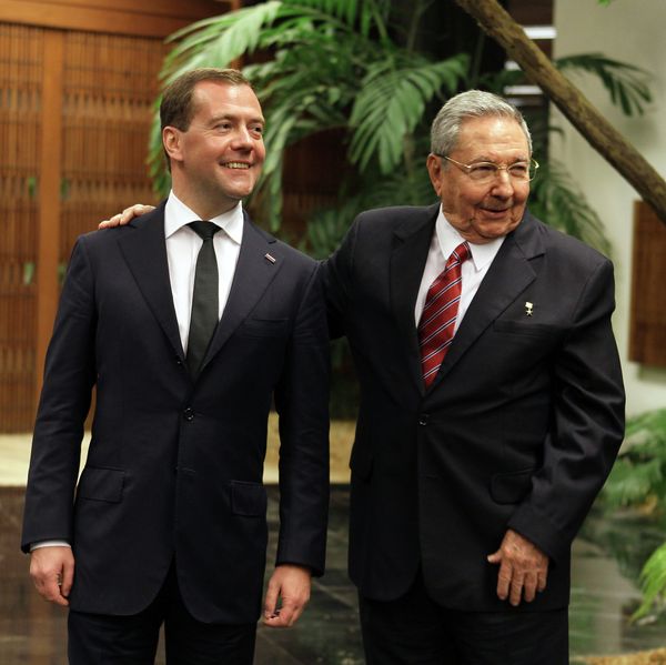 Dmitri Medvedev and Raul Castro Dmitri Medvedev and Raul Castro - Sputnik International