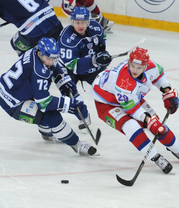 KHL: Moscow's Dynamo, CSKA, Stretch Playoff Leads - Sputnik International
