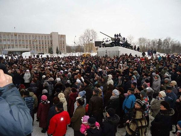 Residents of the Murmansk region town of Kandalaksha rallied over the hikes in utilities tariffs last weekend. - Sputnik International