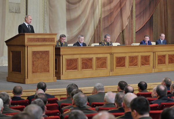 Putin Orders Defense Ministry to Get House in Order Putin Orders Defense Ministry to Get House in Order - Sputnik International