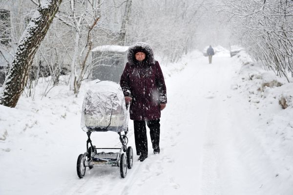 Moscow Hit by Snowstorm on the First Spring Day - Sputnik International