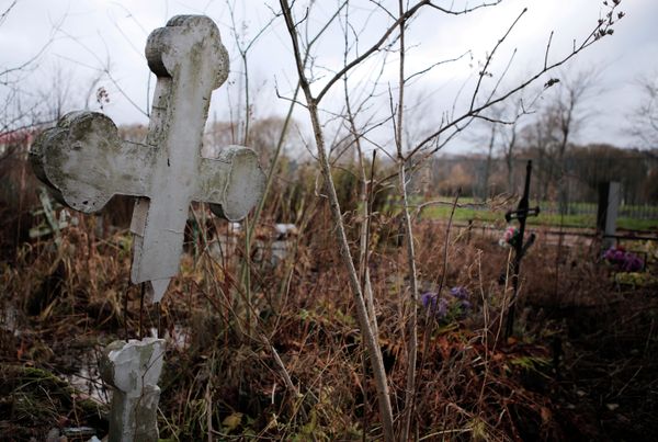 Russian Teen Charged with Cemetery Murder - Sputnik International