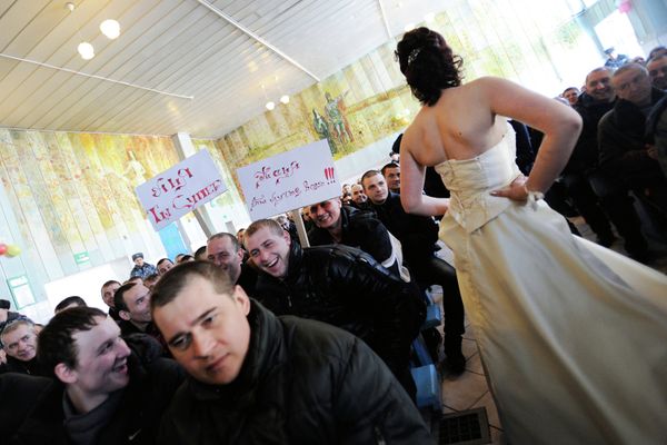Beauty Pageants Behind Barbed Wire Beauty Pageants Behind Barbed Wire - Sputnik International