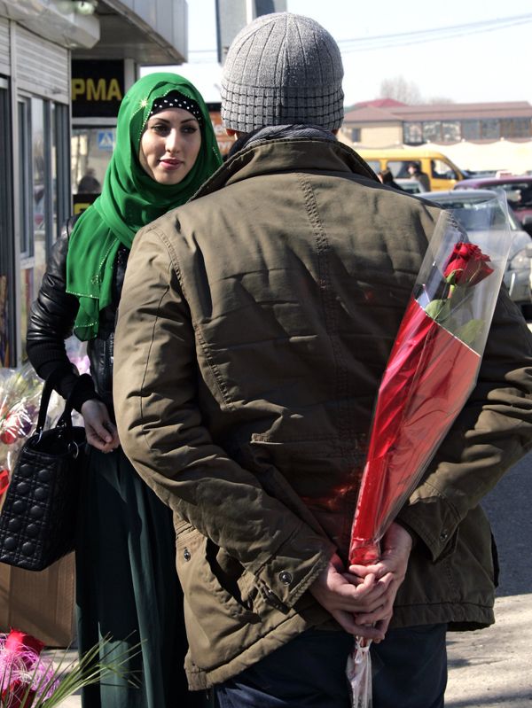 The Rush at Russian Flower Shops Ahead of Women’s Day The Rush at Russian Flower Shops Ahead of Women’s Day - Sputnik International