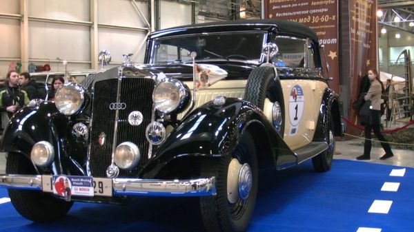 Back in Time with Vintage Cars - Sputnik International