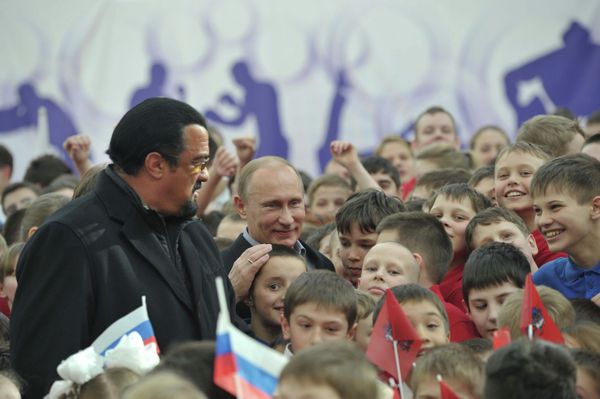 Putin, Steven Seagal Open Martial Arts Center in Moscow - Sputnik International