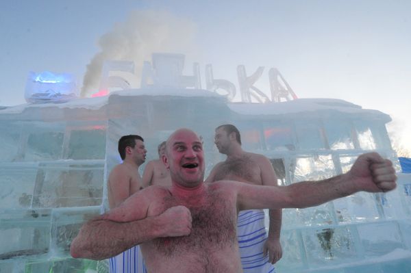 An Ice Sauna on the Shore of Lake Baikal - Sputnik International