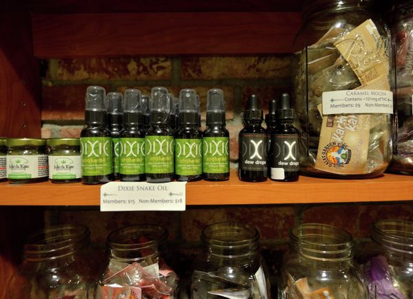 US Cannabis Capitalists Aim High With Legal Colorado Weed - Sputnik International