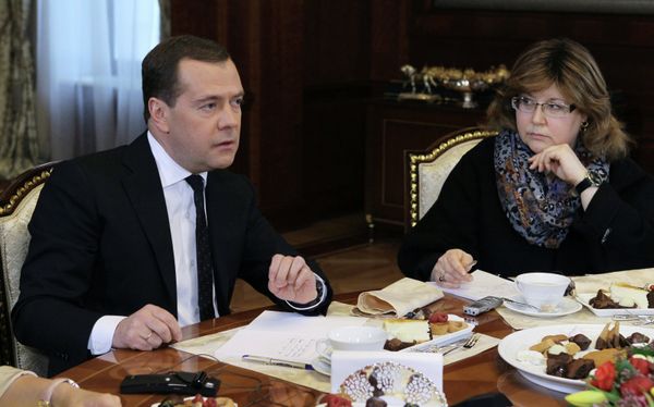 EU, Cyprus Act ‘Like Bull in China Shop’ – Russian PM - Sputnik International