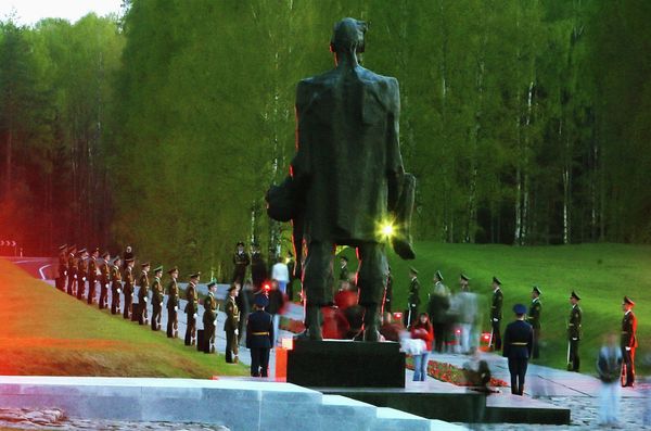 Khatyn: Symbol of National Memory Khatyn: Symbol of National Memory - Sputnik International