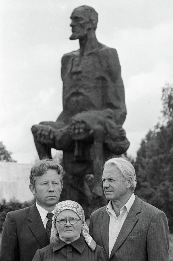 Khatyn: Symbol of National Memory Khatyn: Symbol of National Memory - Sputnik International