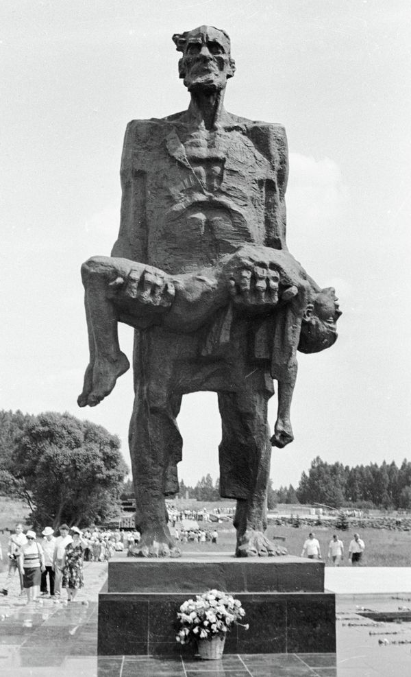 Khatyn: Symbol of National Memory Khatyn: Symbol of National Memory - Sputnik International
