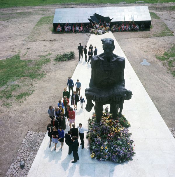 Khatyn: Symbol of National Memory Khatyn: Symbol of National Memory - Sputnik International