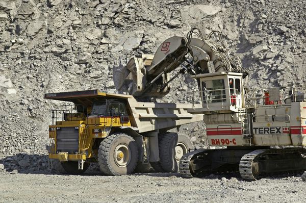 China’s NFC to Buy 50% in East Siberia Giant Metals Deposit - Sputnik International