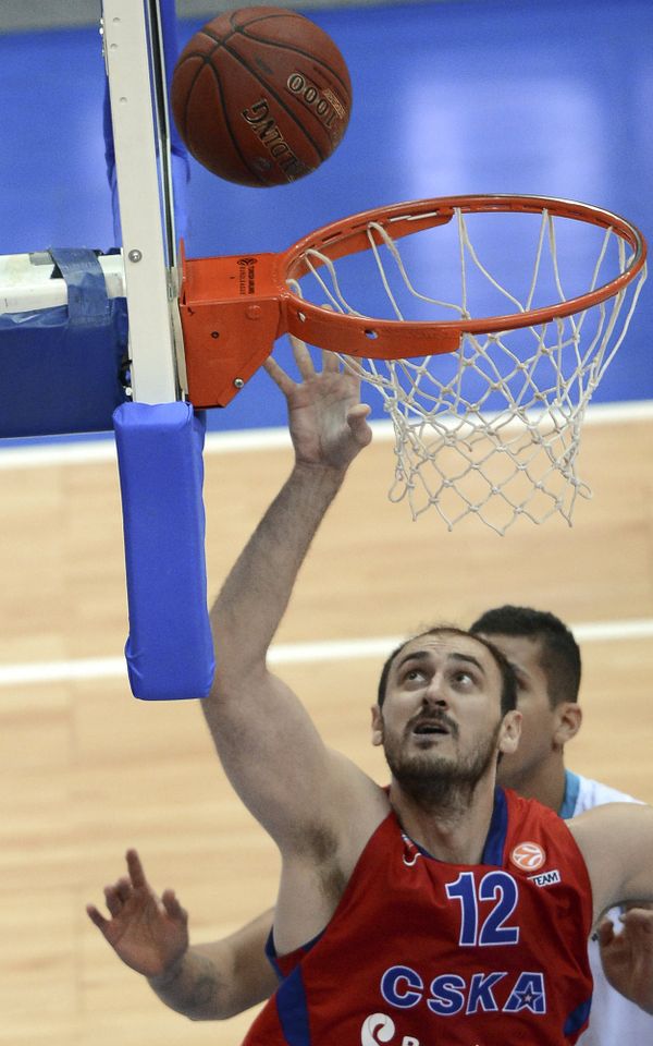 CSKA Overpowers Real to Lead Group - Sputnik International