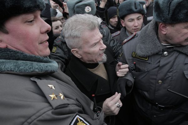 Police Detain Limonov at Unsanctioned Rally in Moscow - Sputnik International