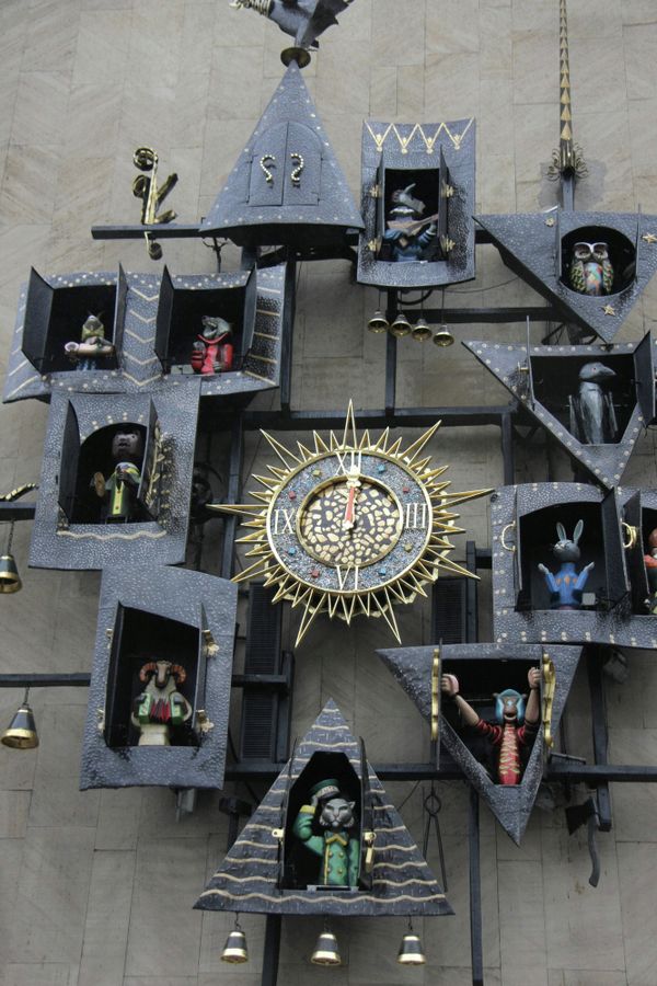Sundial, Digital and Chime Clocks on Moscow Buildings - Sputnik International