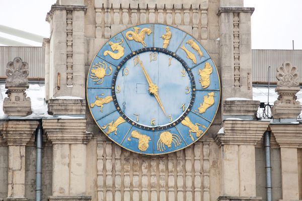 Sundial, Digital and Chime Clocks on Moscow Buildings - Sputnik International