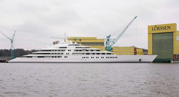 Azzam Mega Yacht Eclipses Abramovich’s Record - Sputnik International