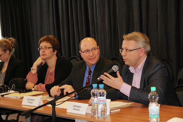 The roundtable “Resetting the Reset: Where Are Russian-American Relations Heading?” attended by Howard Solomon, deputy minister counselor for political affairs at the US Embassy in Russia - Sputnik International