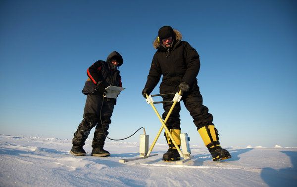 Konyukhov-Simonov Expedition Leaves North Pole for Greenland - Sputnik International